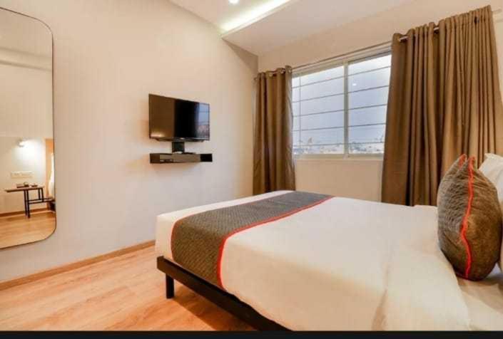 Oyo Shree Balaji Tower Hotel Bhopal Buitenkant foto