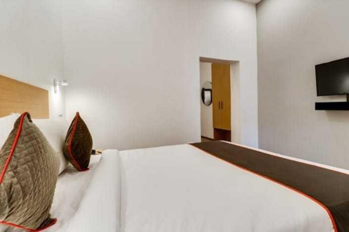 Oyo Shree Balaji Tower Hotel Bhopal Buitenkant foto